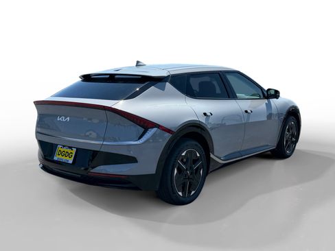 New 2026 Kia EV6 Wind RWD image 5