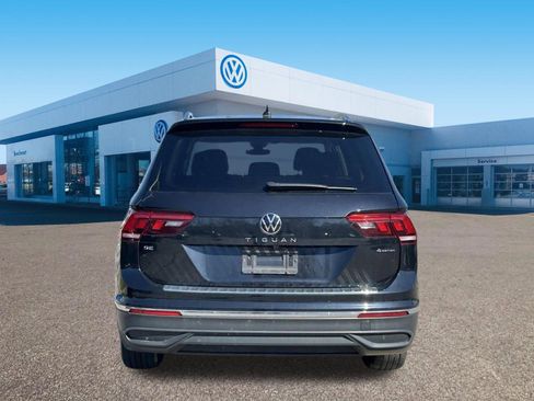 Certified 2023 Volkswagen Tiguan SE w/ Panoramic Sunroof Package AWD/4WD image 6