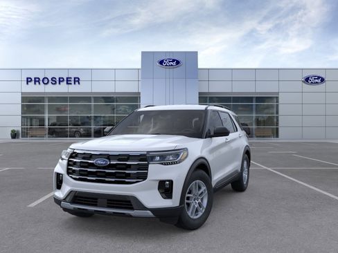 New 2026 Ford Explorer Active RWD image 2