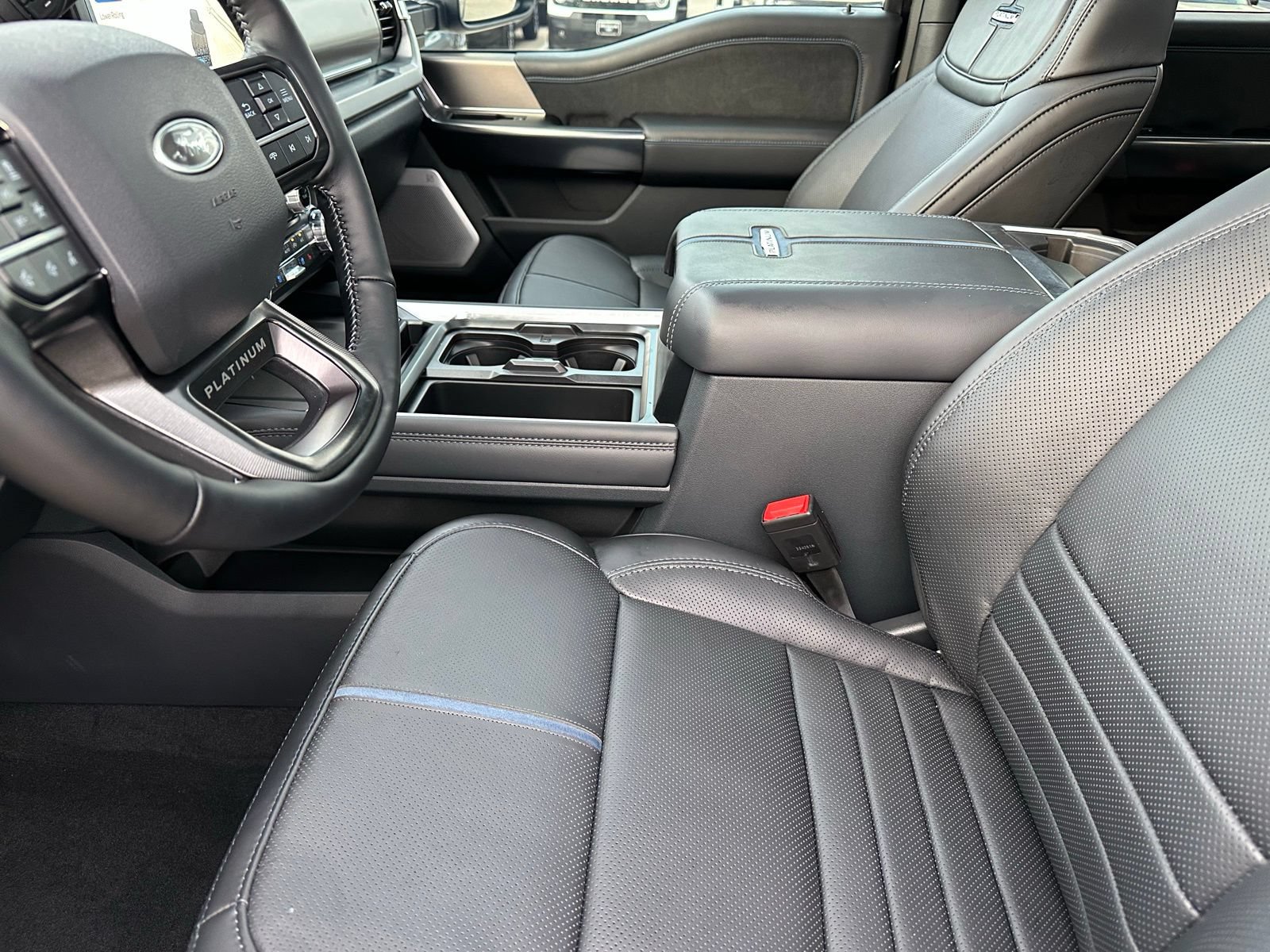New 2026 Ford F250 Platinum AWD/4WD image 32
