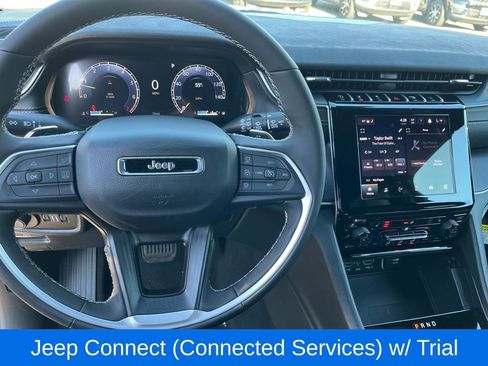 New 2025 Jeep Grand Cherokee Altitude image 9