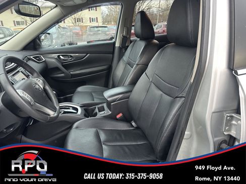 Used 2016 Nissan Rogue SL w/ SL Premium Package image 14