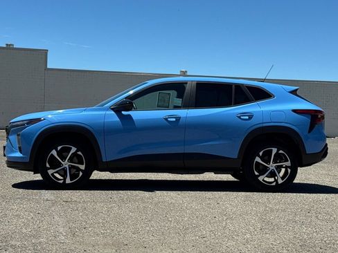 Used 2024 Chevrolet Trax RS FWD image 7