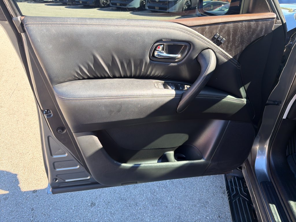 Used 2023 Nissan Armada Platinum w/ Captain's Chairs Package RWD image 17