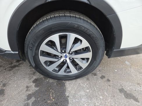 Used 2020 Subaru Outback Premium image 23