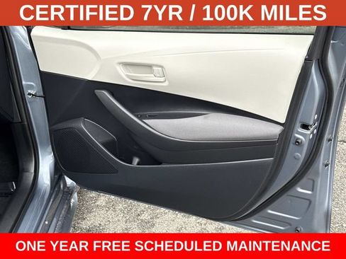 Used 2025 Toyota Corolla LE w/ LE Premium Package FWD image 8