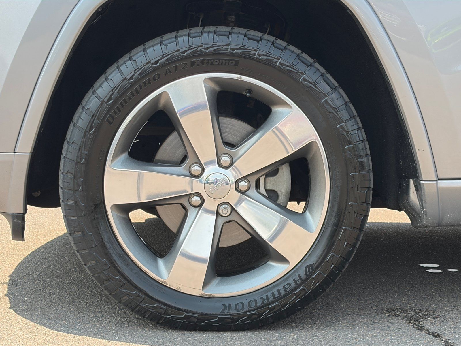 Used 2014 Jeep Grand Cherokee Overland AWD/4WD image 11