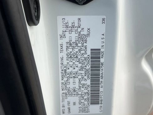 Used 2014 Toyota Tacoma PreRunner w/ SR5 Package image 36