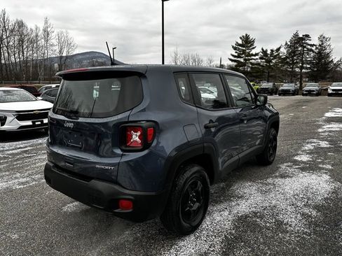Used 2021 Jeep Renegade Sport image 2