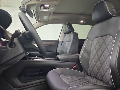 New 2026 Volkswagen Atlas SEL Premium R-Line AWD/4WD image 16