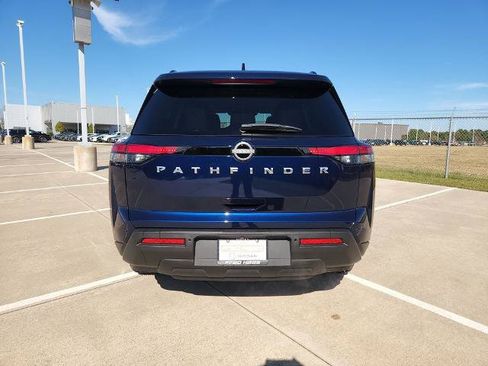 Certified 2025 Nissan Pathfinder SV image 6