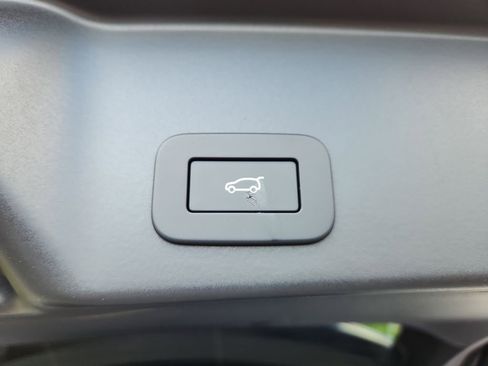 Used 2026 Land Rover Range Rover Evoque S image 14