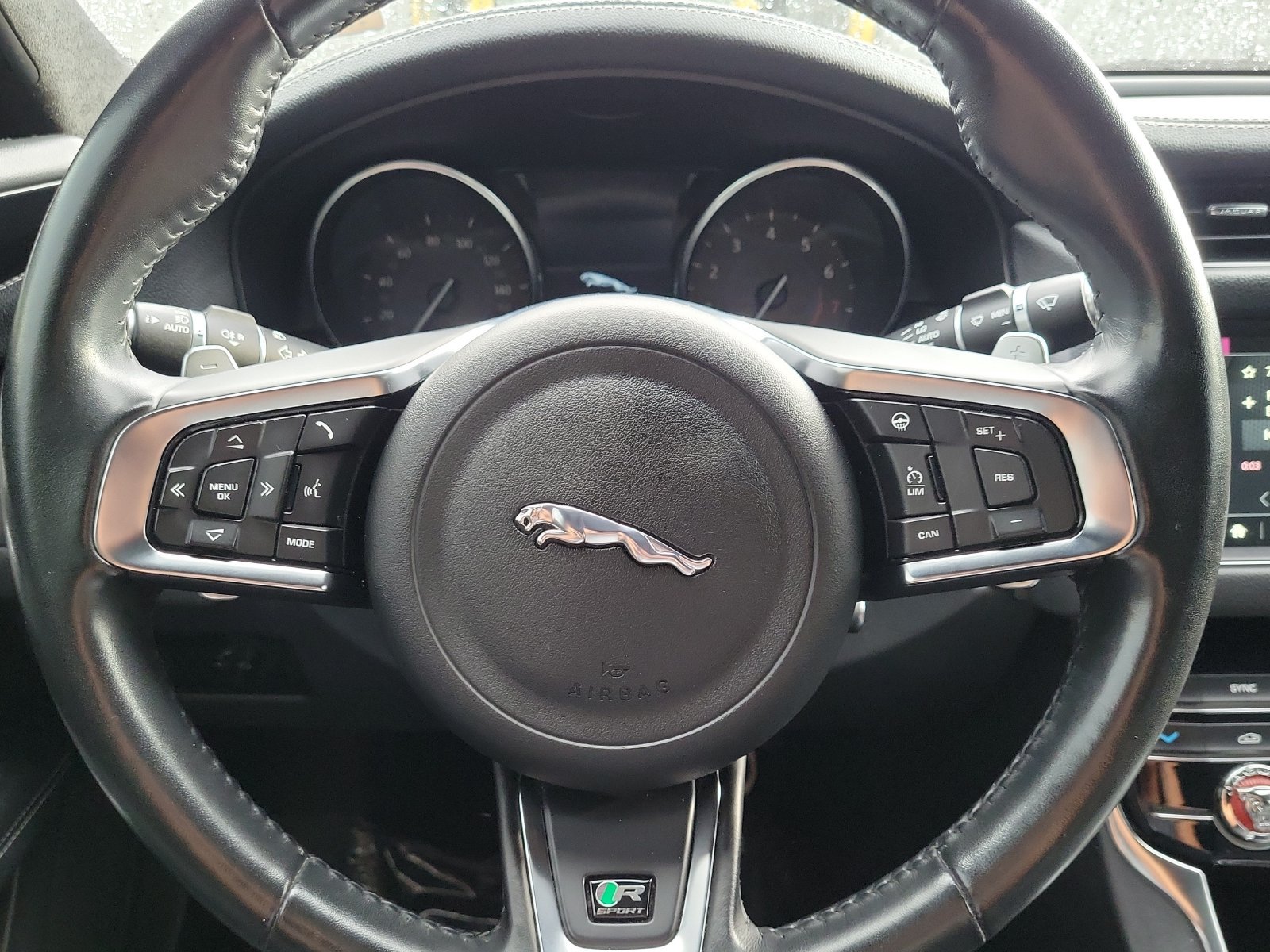 Used 2019 Jaguar XF R-Sport AWD/4WD image 20