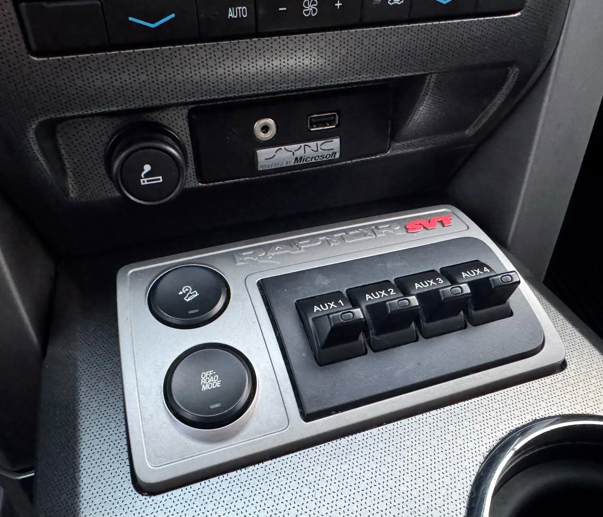 Used 2010 Ford F150 Raptor AWD/4WD image 20