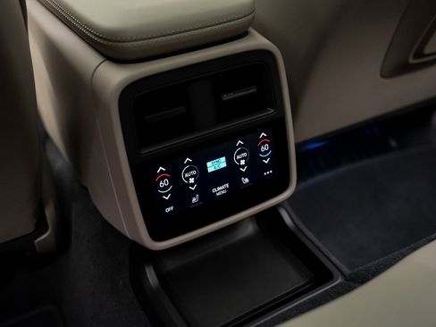 Used 2023 Porsche Taycan 4S image 45