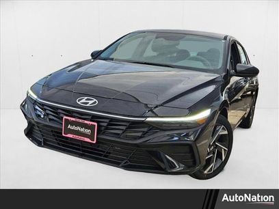 New 2025 Hyundai Elantra SEL