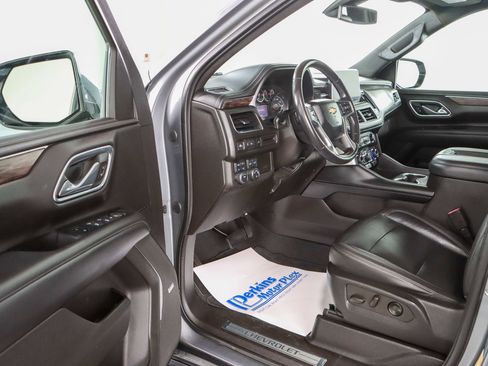 Used 2021 Chevrolet Tahoe LT w/ Rear Media and Nav Package image 3