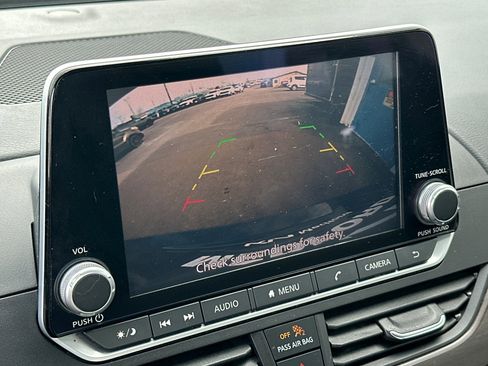 Used 2023 Nissan Altima 2.5 SV image 19