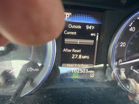 Used 2017 Toyota Highlander XLE w/ Carpet Mat Package AWD/4WD image 9