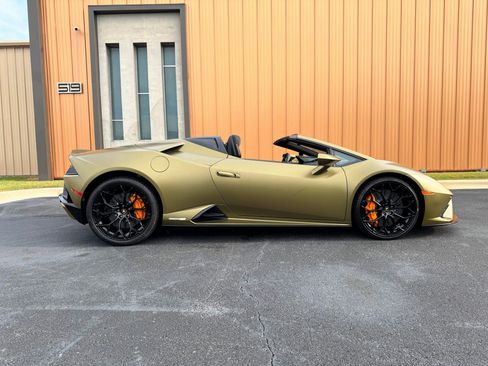Used 2023 Lamborghini Huracan EVO RWD image 6