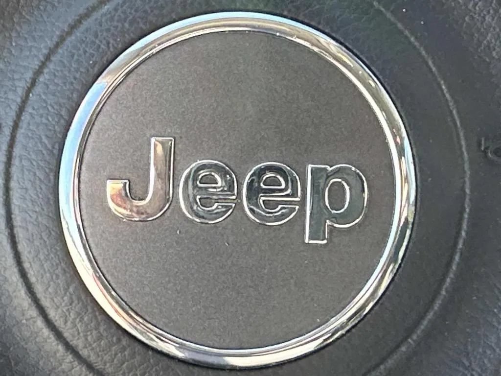 Used 2018 Jeep Compass Sport FWD image 25