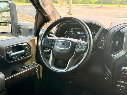 Used 2021 GMC Sierra 2500 Denali w/ Denali Ultimate Package AWD/4WD image 20