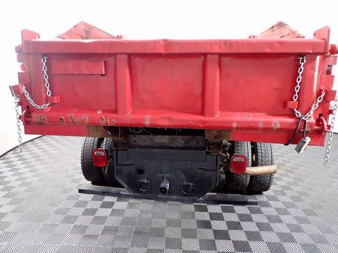 Used 2007 Ford F550 2WD Regular Cab Super Duty image 10