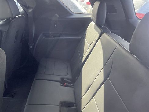 Used 2023 Chevrolet Traverse LT w/ LPO, Floor Liner Package image 5