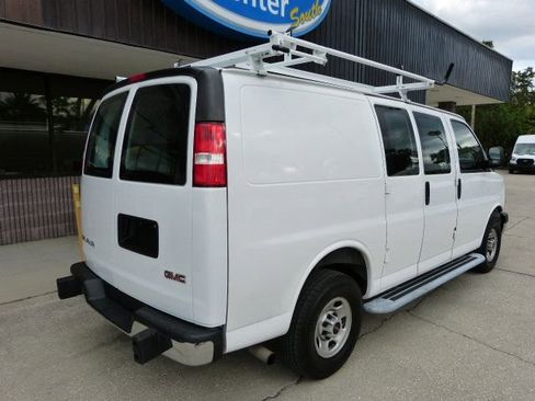 Used 2023 GMC Savana 2500 w/ Driver Convenience Package image 5
