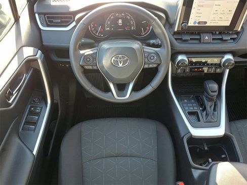 Used 2023 Toyota RAV4 XLE image 12