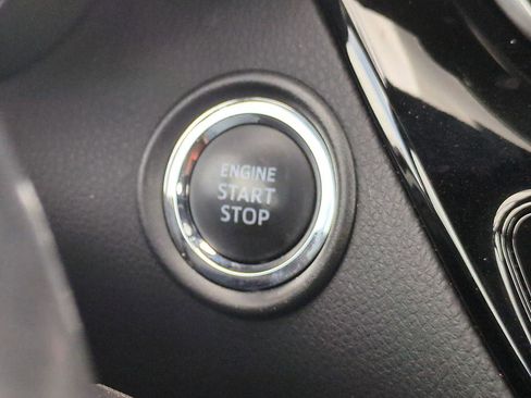 Used 2019 Toyota C-HR XLE FWD image 24