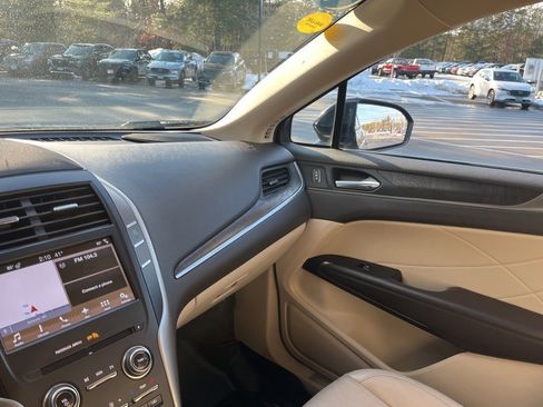 Used 2018 Lincoln MKC Reserve w/ Lincoln MKC Climate Package image 28