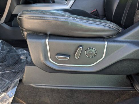 Used 2017 Ford F350 Platinum w/ Platinum Ultimate Package AWD/4WD image 16