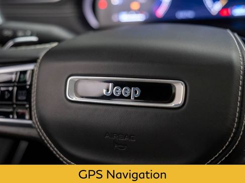 Used 2022 Jeep Grand Cherokee Overland w/ Adv Protech Group III image 30