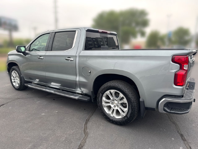 Used 2023 Chevrolet Silverado 1500 LTZ AWD/4WD image 3