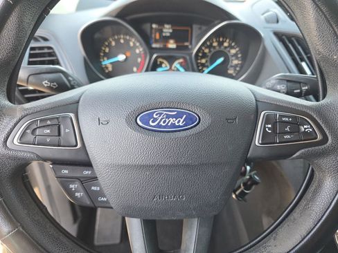 Used 2019 Ford Escape S image 26