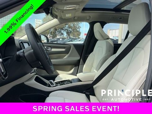 New 2026 Volvo XC40 B5 Plus w/ Protection Package Premier AWD/4WD image 29