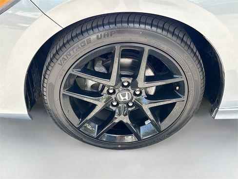 Used 2024 Honda Civic Sport image 28