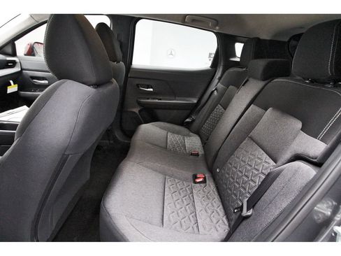 Certified 2026 Nissan Kicks SV FWD image 13
