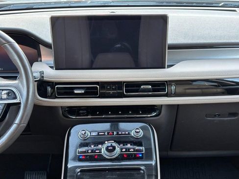 Certified 2023 Lincoln Nautilus FWD image 13