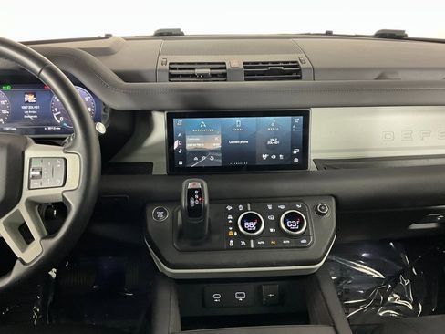 Certified 2024 Land Rover Defender 110 X-Dynamic SE image 12