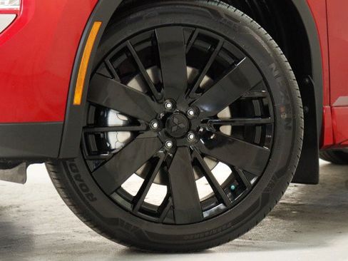 New 2026 Mitsubishi Outlander AWD image 3