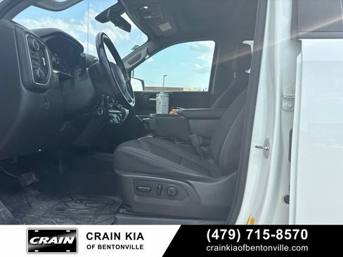 Used 2021 Chevrolet Silverado 1500 LT w/ Z71 Off-Road Package AWD/4WD image 12