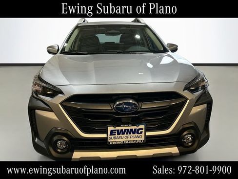 Used 2025 Subaru Outback Touring XT AWD/4WD image 2