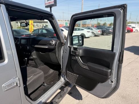 Used 2015 Jeep Wrangler Unlimited Sport AWD/4WD image 25