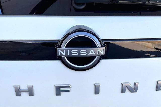 Certified 2024 Nissan Pathfinder SV FWD image 30