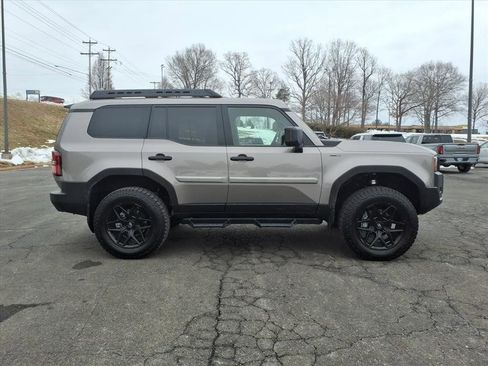 Used 2025 Toyota Land Cruiser 1958 image 2