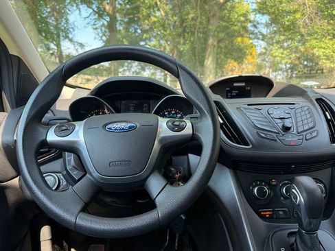 Used 2016 Ford Escape S FWD image 9
