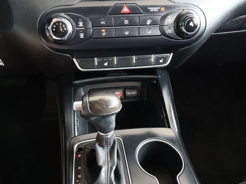 Used 2016 Kia Sorento LX w/ LX Convenience Package image 17