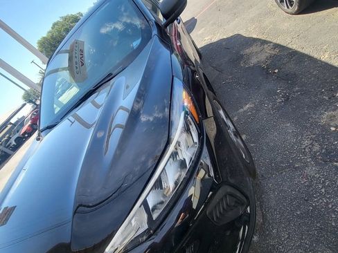 Used 2025 Ford Escape ST-Line image 4